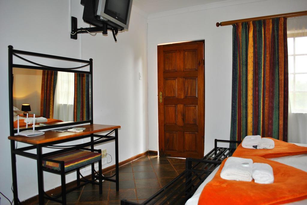 Mount Azimbo Lodge Louis Trichardt Kültér fotó